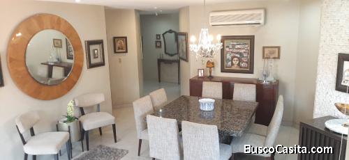 VENDO APARTAMENTO VIA SAMBORONDÓN 3 DORMITORIOS PLANTA BAJA 