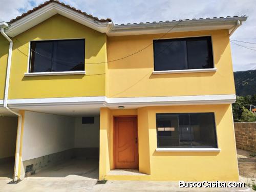 Casa en venta Pomasqui (Urbanización por estrenar)