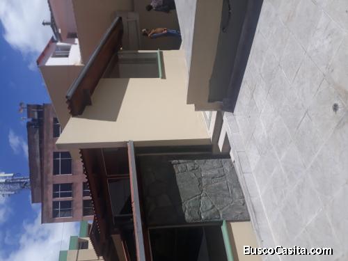 ARRIENDO CASA INDEPENDIENTE PARA EMPRESAS SECTOR NORTR QUITO