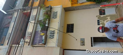 VENDO CASA DE 3 PISOS DE CEMENTO ARMANDO EN $38.000