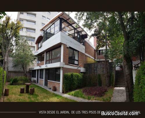 Vendo Casa · 326m² · 3 Habitaciones · 8 Estacionamientos - 0 9 8 3 7 6 7 0 0 5