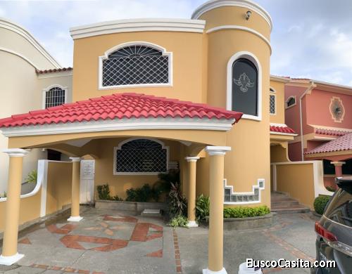 Hermosa Casa en alquiler vía Samborondón 