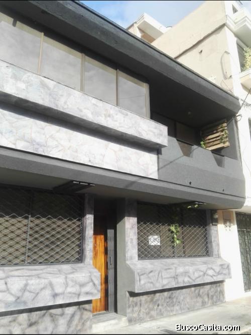 Casa de dos pisos en sauces 2