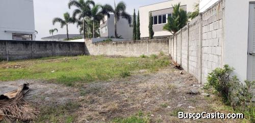 TERRENO VIA SAMBORONDON 468 MTS2 VENDO