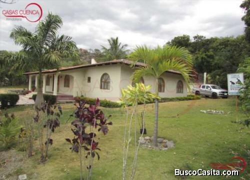 Hermosa quinta de media hectárea de terreno con villa de lujo 