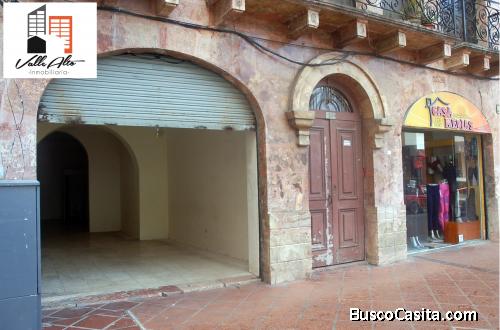LOCAL COMERCIAL EN PLENO CENTRO HISTORICO DE CUENCA.