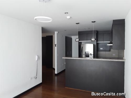 Quito tenis, suite con estudio y linea blana