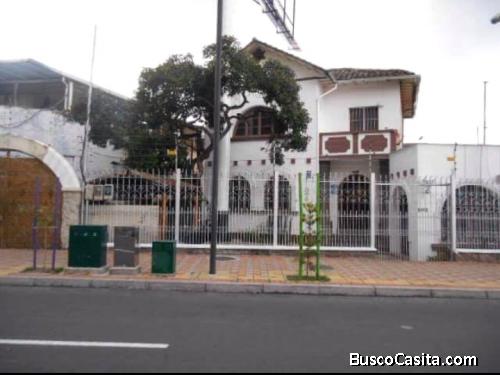 ARRIENDO AMPLIA CASA PARA EMPRESA SPA NEGOCIO SECTOR LA MARISCAL