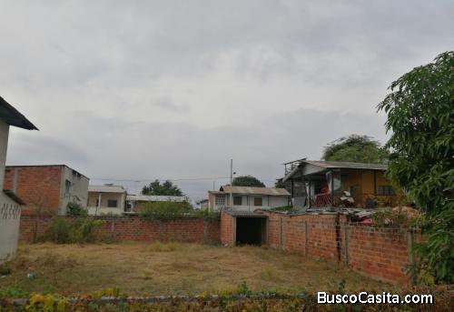 Terreno de 287 m2 a 100m de la playa.