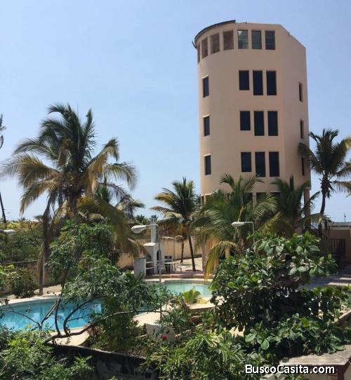 GRAN OPORTUNIDAD: TRES PROPIEDADES EN UNA. 