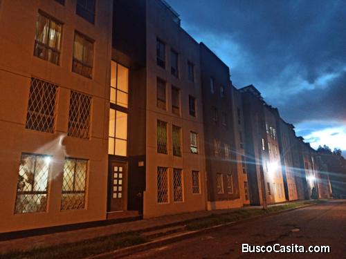 DEPARTAMENTO EN GRIS NEGOCIABLE: Sector Quitumbe