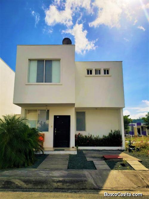 Casa Fragata - Vive en  Bahía de Caráquez 