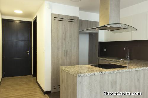 VENDO BONITA SUITE 62 M2, QUICENTRO