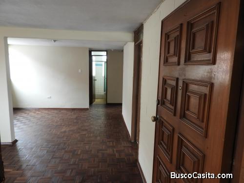 Bonito departamento bien ubicado en el sector de San Carlos