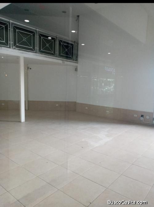 LOCAL COMERCIAL DE ARRIENDO CENTRO COMERCIAL EL BOSQUE