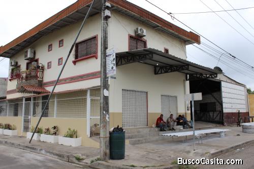 vendo casa con galpon 