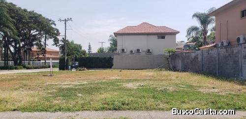 Terreno en Urbanización Estancias Del Río, Samborondón 