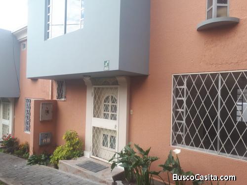 casa de oportunidad con patio 