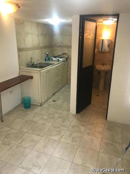 SE ARRIENDA HABITACIÓN COCINA Y BAÑO