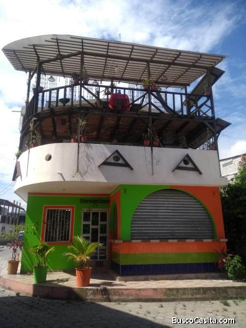 CASA EN ATACAMENES DE TRES PLANTAS - DOS RESTAURANTES - Y UN BAR  COMERCIAL 