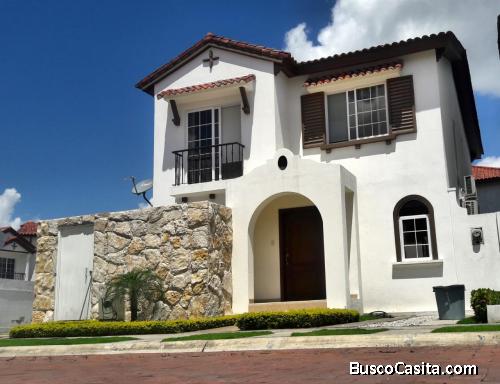 Aquilo casa en Terra Nostra Vía a la Costa 