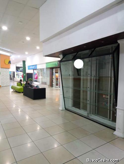 ARRIENDO LOCAL ESQUINERO CENTRO COMERCIAL EL BOSQUE