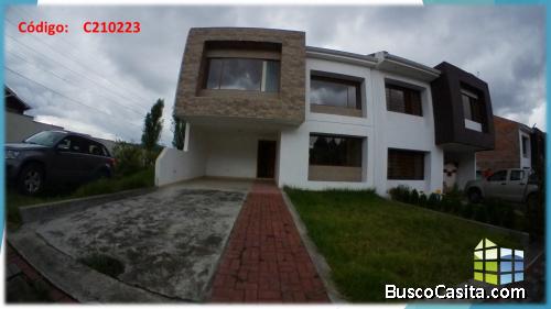 venta de bonita casa en Ricaurte sector Molino Pamba 