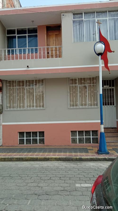 DE OPORTUNIDAD SE VENDE CASA EN OTAVALO