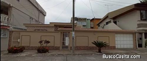 VENDO CASA EN CIUDADELA URDENOR GUAYAQUIL
