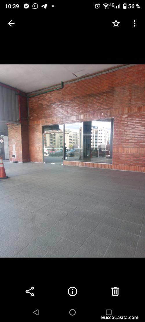 ARRIENDO AMPLIO LOCAL CON MEZANINE CENTRO COMERCIAL EL BOSQUE