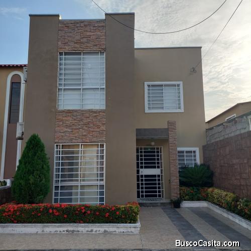 Venta de Casa en Etapa Ópalo de La Joya, 2 plantas