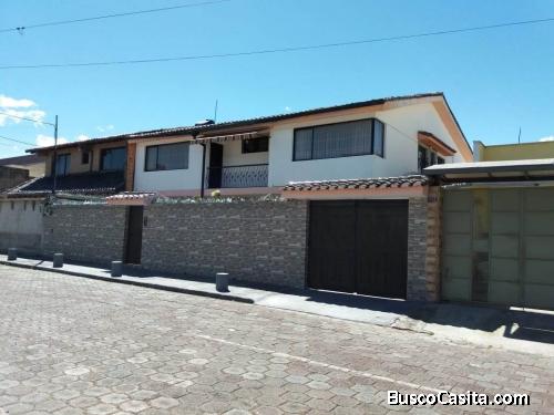Casa amplia urb. San Jorge en Sangolqui 