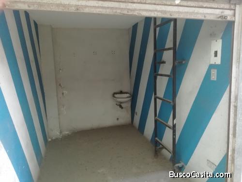 Alquilo local como bodega