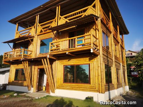 Hotel en venta en Playa Bellavista cantón Jama en Manabí.