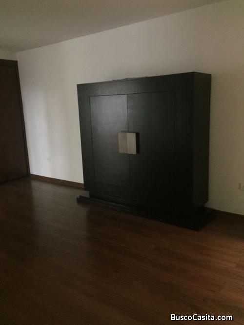 DEPARTAMENTO DE VENTA QUITO TENIS