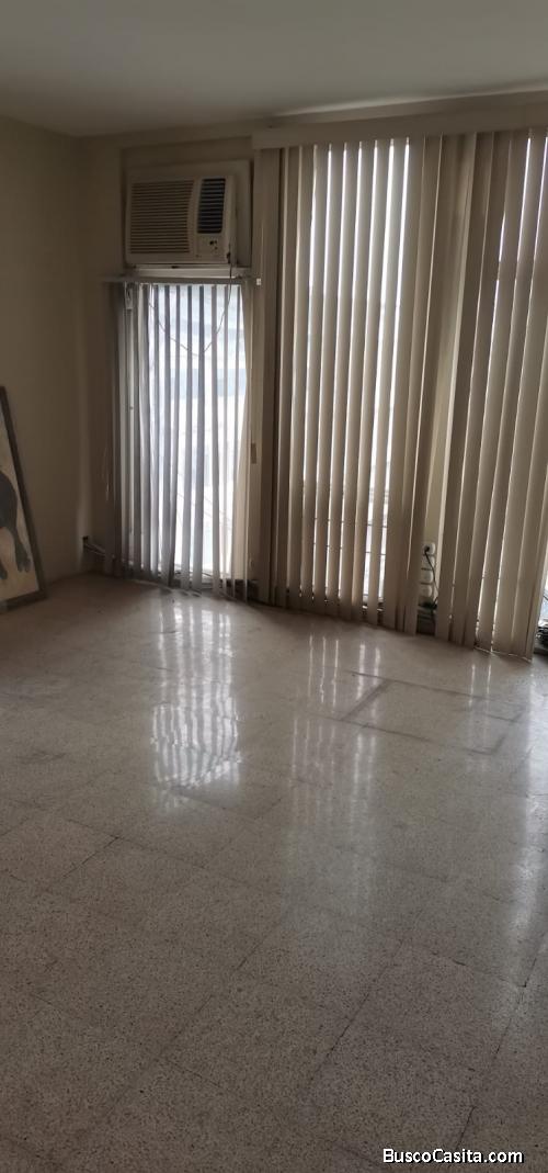 VENDO DEPARTAMENTO 8VO PISO EDIF. EL LIBERTADOR - FRENTE AL MALECON 2000
