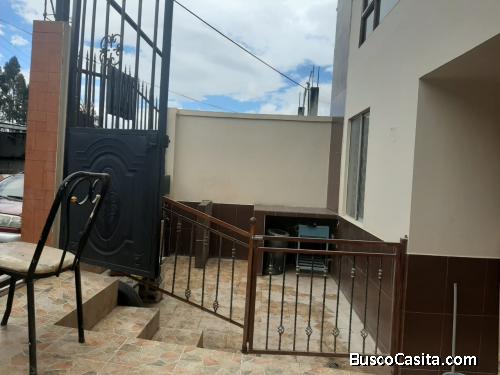 RENTO CASA EN LA CIUDAD DE LOJA UBICADA EN LA CIUDADELA JULIO ORDOÑEZ 