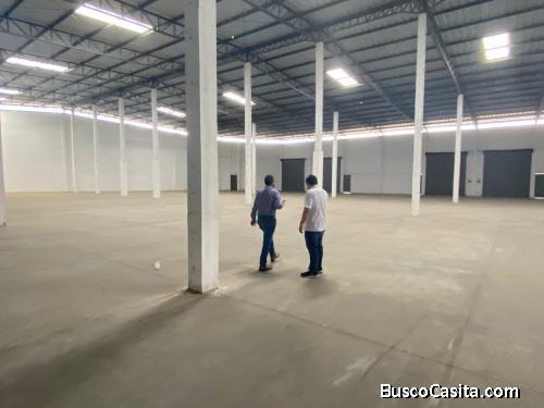 Bodega-Galpón · 4900m² de alquiler venta en Duran