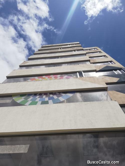 Edificio comercial para empresas en sector la Carolina 