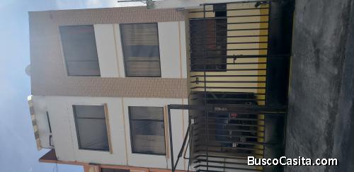 CASA RENTERA LA LUZ QUITO