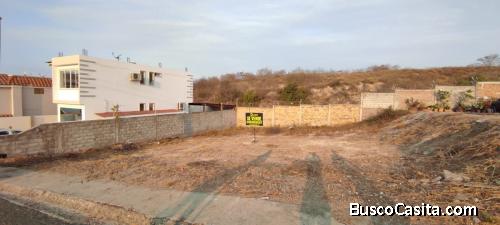 Vendo Terreno en Urbanización Manta Beach 