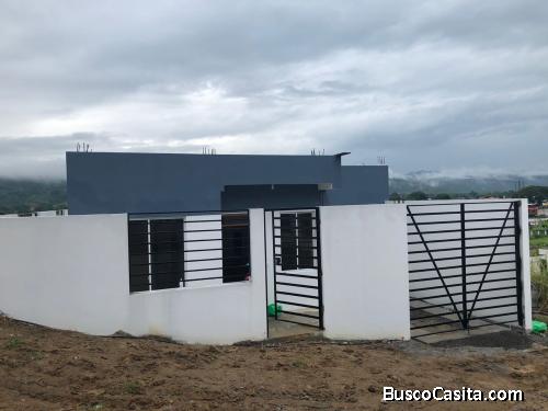 CASA EN TECNITROL  POR L A CANCHA DE FUTBOL..    ​  PRECIO NEGOCIABLE  $ 75.000