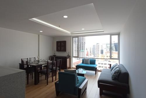 Amplio departamentos de 3 habitaciones con excelente vista de Quito