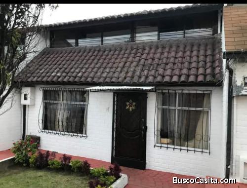 ARRIENDO CASA CONJUNTO SECTOR EL CONDADO QUITO