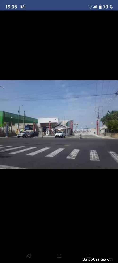 Vendo casa rentera en ciudadela Abel Gilbert, Durán