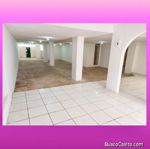 LOCAL 178m2 SECTOR LA Y PERFECTA UBICACION