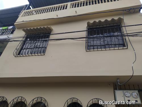 Se alquila un departamento en sauces 3 