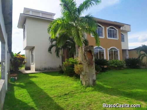 CASA ESQUINERA  VIA QUITO 