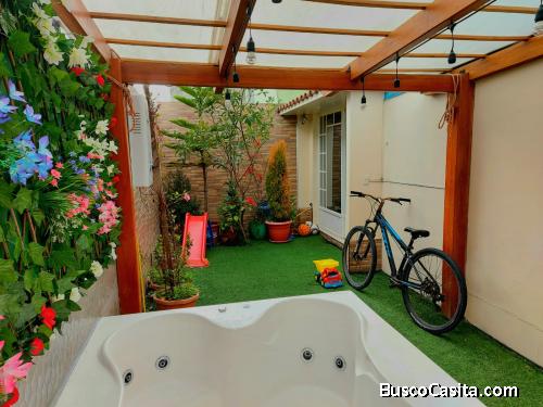 VENDO HERMOSA CASA REMODELADA