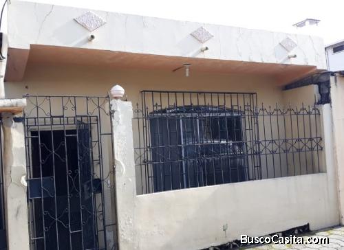 VILLA EN ALQUILER FRENTE A RIOCENTRO SUR